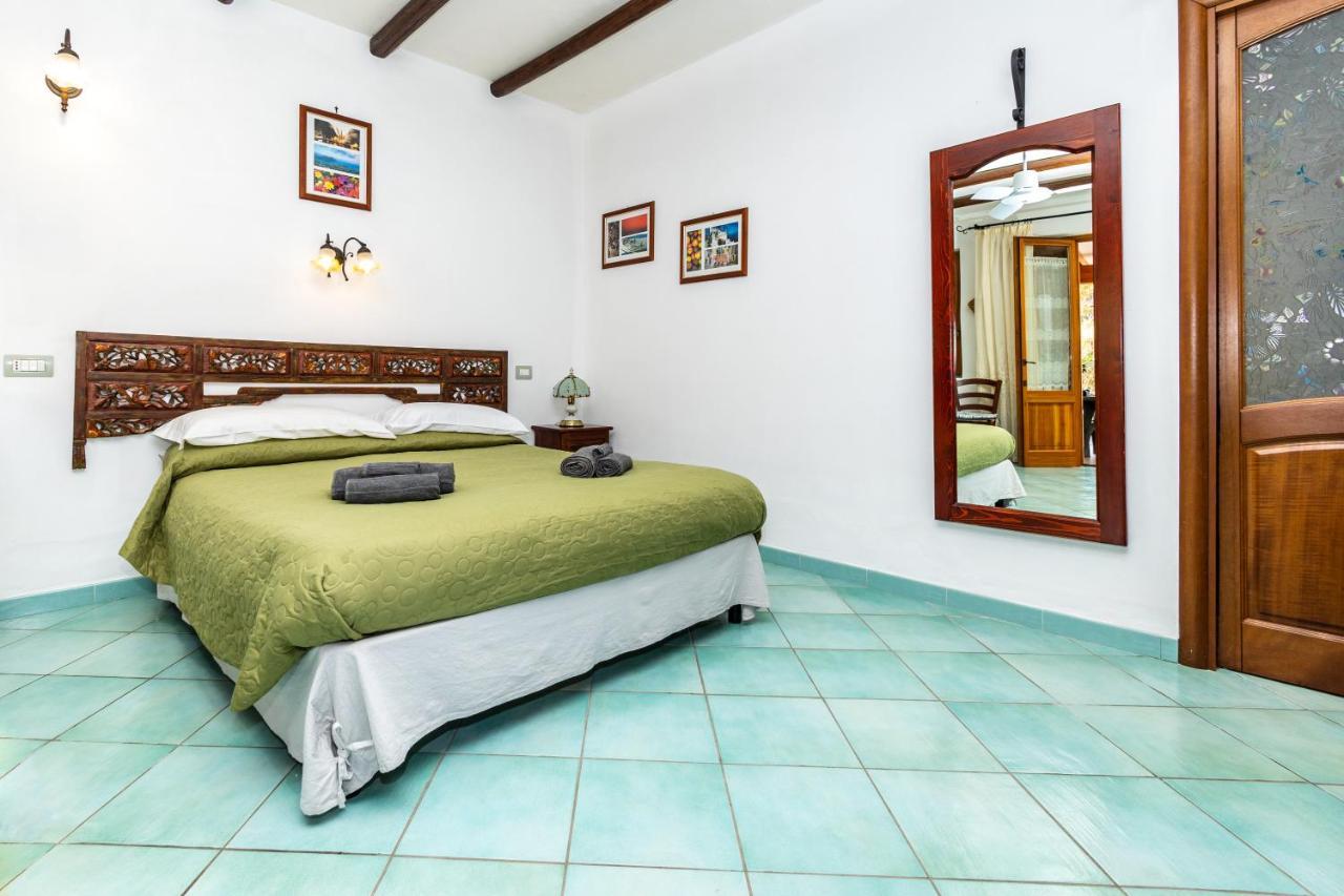 Lauricella Bed And Breakfast Lipari  Buitenkant foto