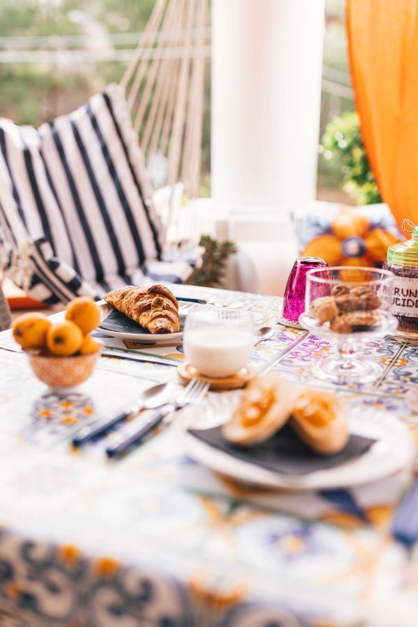 Lauricella Bed And Breakfast Lipari  Buitenkant foto