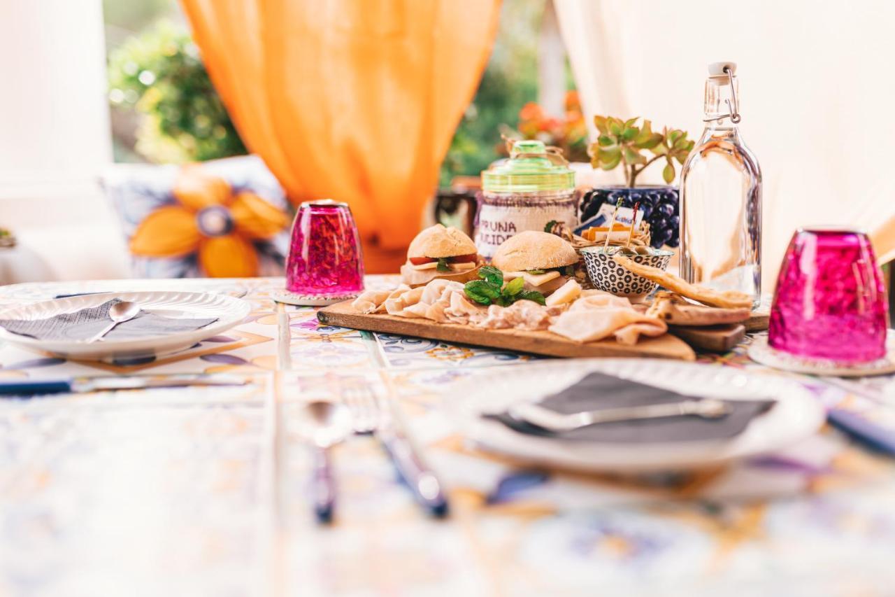 Lauricella Bed And Breakfast Lipari  Buitenkant foto